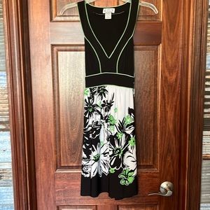 Brand new dress w/ tie in back